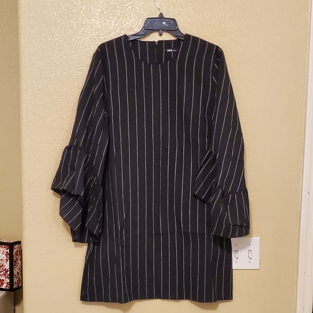 New Black and white stripped dress - Picture 5 of 5